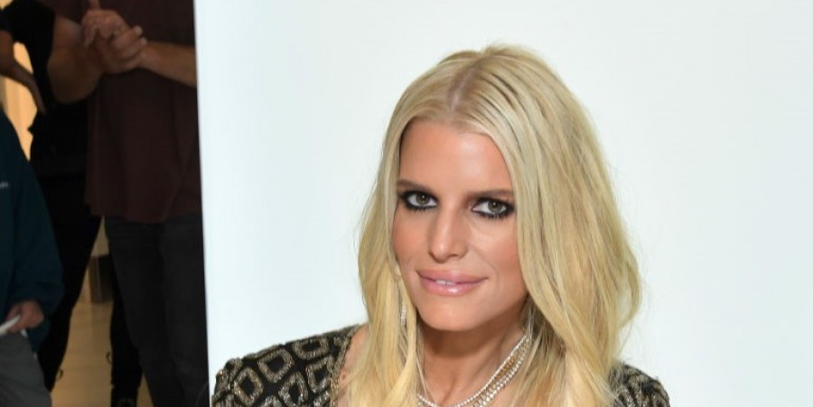 Jessica Simpson Going Broke? Singer Reportedly Suffers Financial Disaster Due To Spending Habits