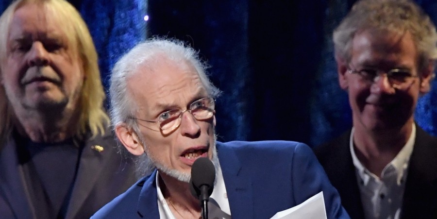 Steve Howe Not Interested in Yes Reunion After Its Previous Tour’s Fiasco — What Happened?