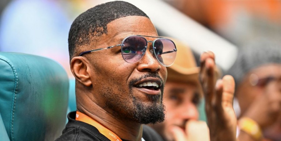Jamie Foxx Health Update: Singer All Smiles During Cabo Vacation with Girlfriend 