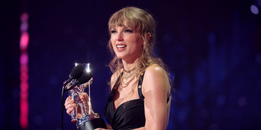 Taylor Swift Reveals '1989' Vault Tracks After Fans Crash Google, Solve 33 Million Puzzles