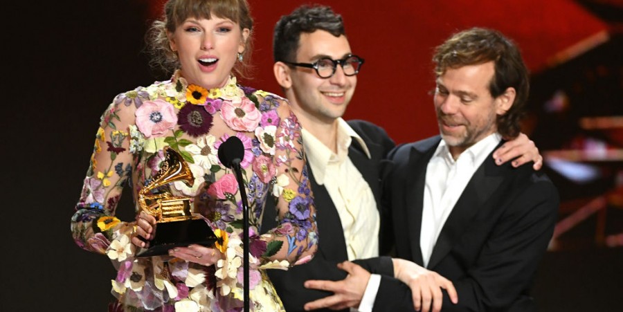 Taylor Swift Fans Demand Singer Stop Working With Jack Antonoff: 'He Ruined It!'