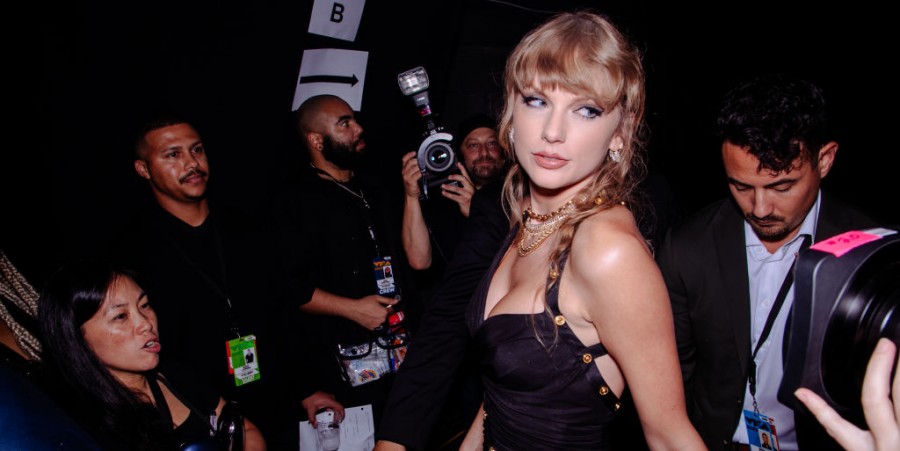 Taylor Swift Breaks Own Record, '1989 TV' Earns 1 Billion Streams on Spotify 3 Days After Release 
