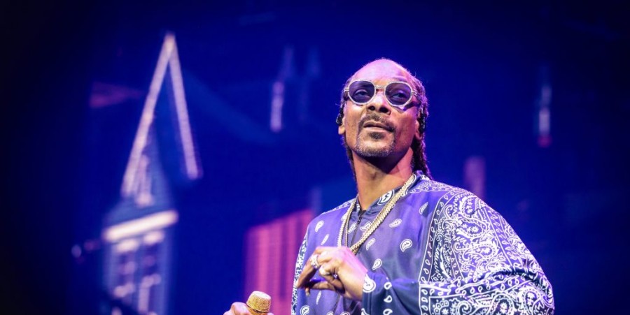 Real Reason Why Snoop Dogg Finally Gives Up Smoking Drugs: Grandchildren Play a Huge Role?