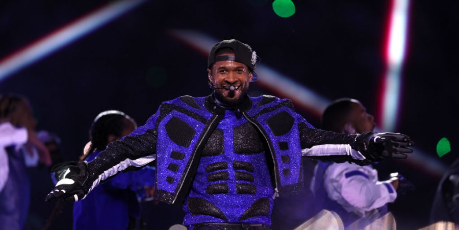 Usher Narrowly Avoids Roller Skate Accident During Super Bowl Halftime Show: 'Good Recovery Spin Though!'