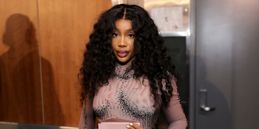 SZA Provides Music Updates: 'Sos' Deluxe Coming Soon, but 'Lana' Still in the Works