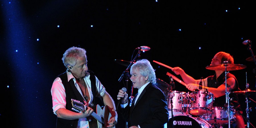Russel Hitchcock (C) and Graham Russell (L) of Air Supply