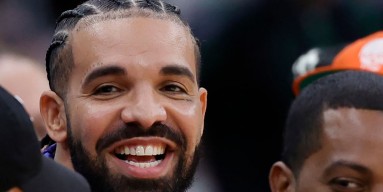 Drake attends a Houston Rockets game 